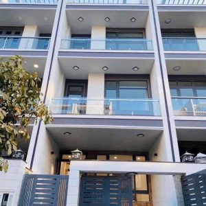 Bán nhanh nhà hoàn thiện có thang máy 5x20, sổ hồng, giá tốt
