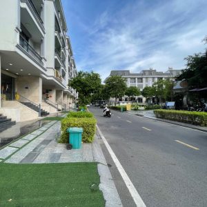Chính chủ cho thuê văn phòng tầng trệt 7*20m KĐT Vạn Phúc City giá cực tốt chỉ 16.5 triệu/tháng