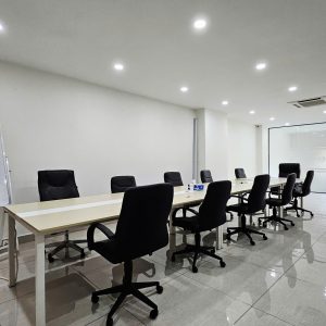 Cho thuê sàn 80m2 Full nội thất vào làm việc ngay tại KĐT Vạn Phúc City