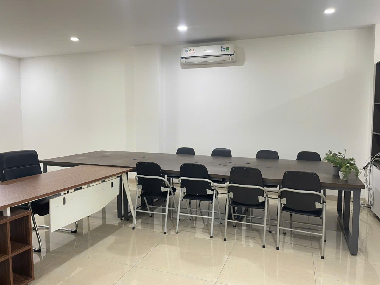Chính chủ cho thuê văn phòng trệt + lầu 1 diện tích 7*20m vị trí đẹp Vạn Phúc City - Ảnh 4